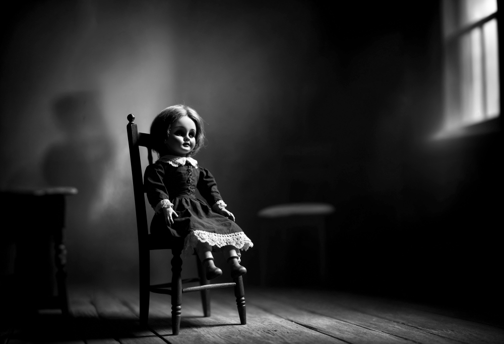 the toxic wife . malena doll
